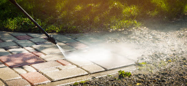 Best Driveway Pressure Washing  in East Milton, FL