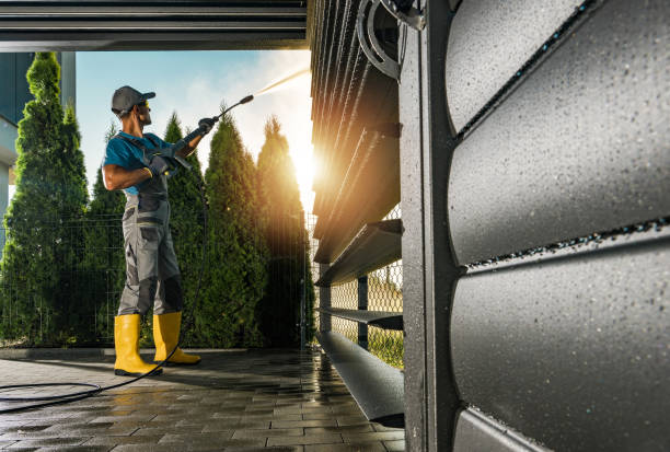 Best Sidewalk and Walkway Cleaning  in East Milton, FL